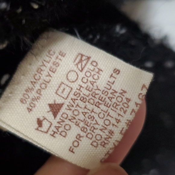 Hen & thread Sweater  size s black and white color little bit more long  back - Picture 8 of 12